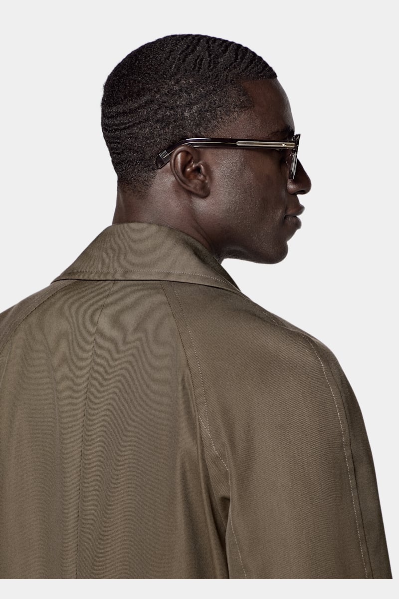 Green Trench Coat - Detail 2